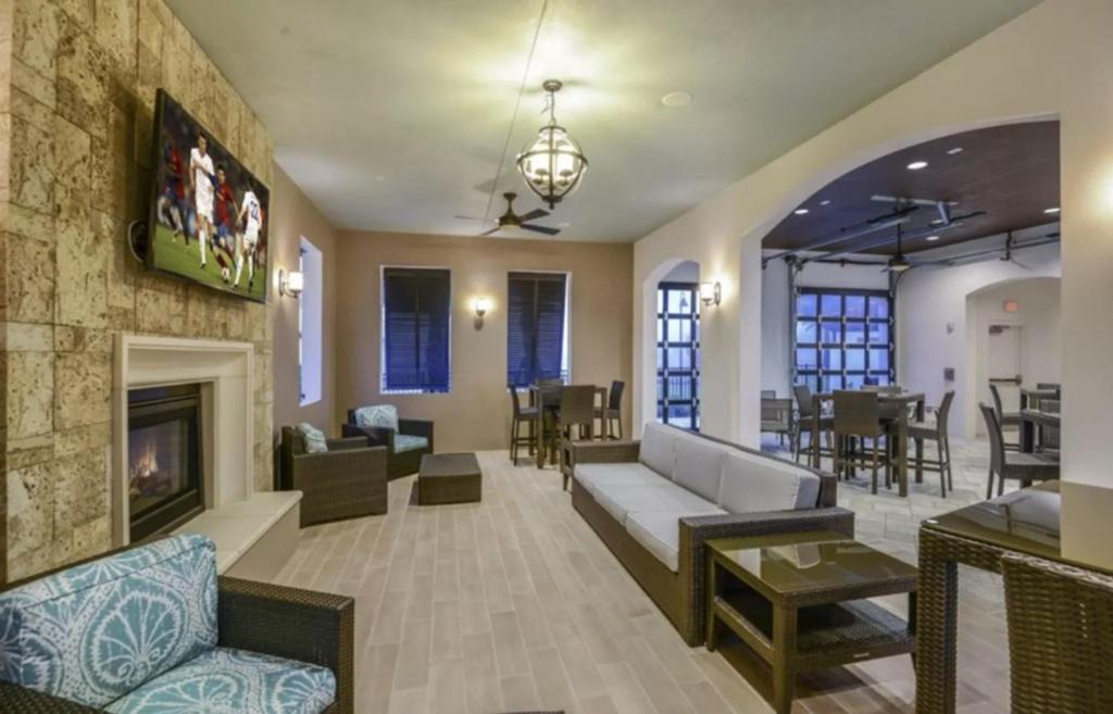 5 Bedrooms - 4,5 Bathrooms - Windsor At Westside 8928 Sa Orlando Bagian luar foto